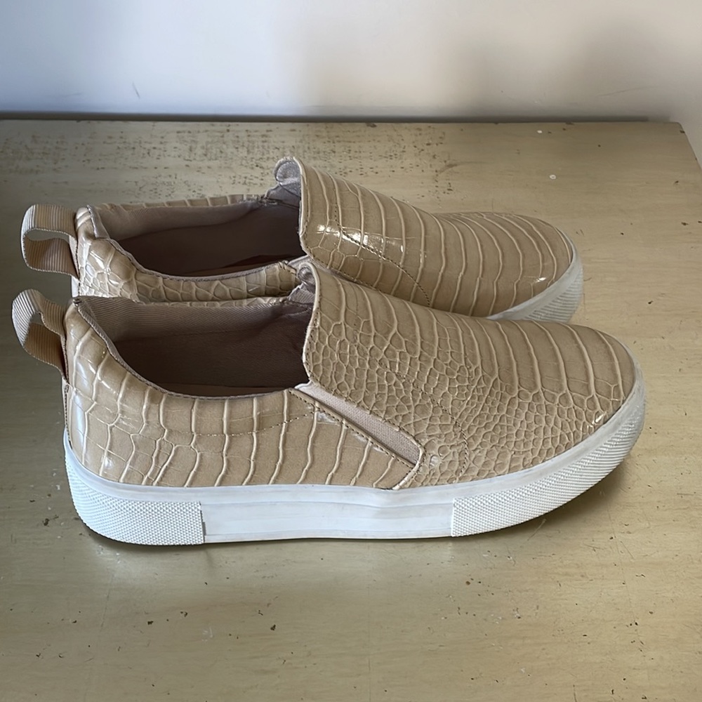 Lulus crocodile pattern sneakers - Picture 2 of 3